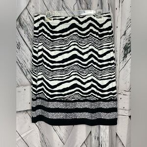 Chico's Abstract Striped Stretch Pull-on Skirt Black & White Size 10/12